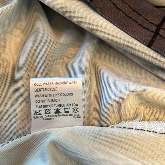 Lily Sleeveless Tunic Top Grey w/ Yellow Flowers Size Large - Picture 5 of 9